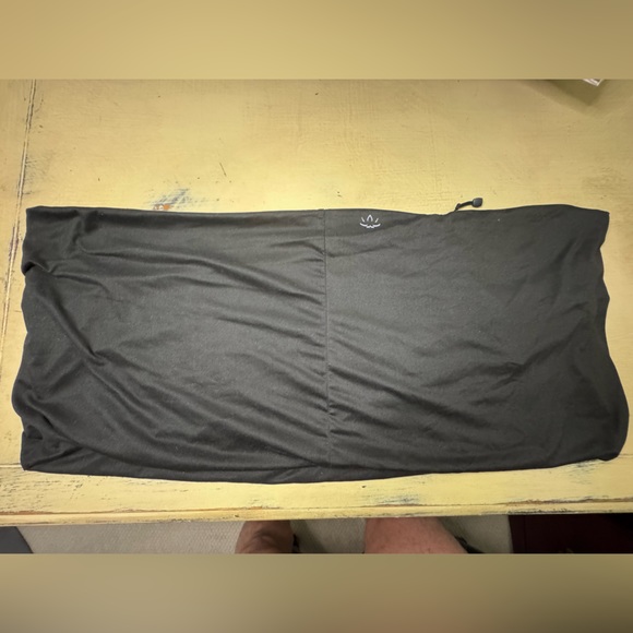 Beyond Yoga Pocket Infinity Scarf - Picture 6 of 6